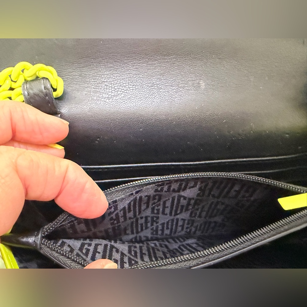 Kurt Geiger Women's Neon Striped Crossbody Bag Yellow Chain - Picture 8 of 10